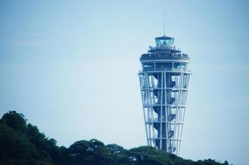 青い空と白い灯台 青い空と白い灯台の写真