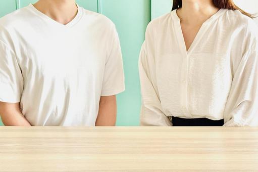 若い男性と女性のカップル・夫婦 若い男性と女性のカップル・夫婦 男女,カップル,夫婦の写真素材