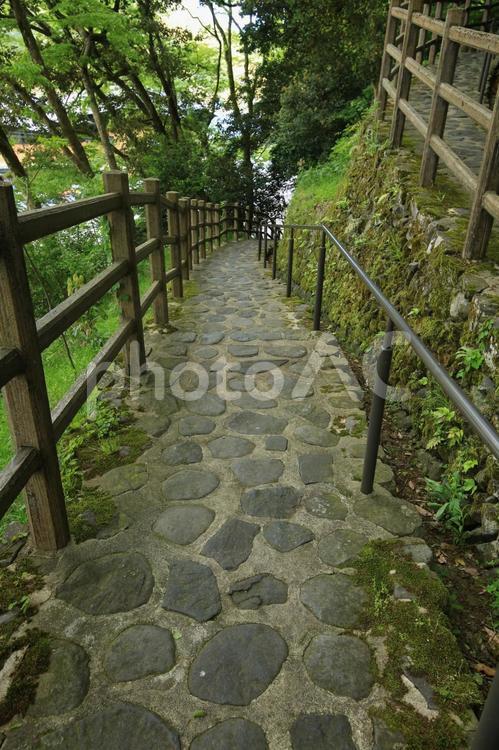兵庫県豊岡市　玄武洞公園　遊歩道 玄武洞公園,玄武洞,公園の写真素材