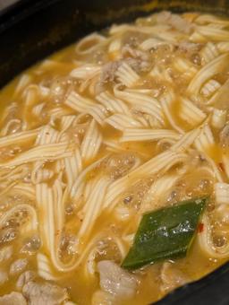 鍋のしめのうどん 鍋のしめのうどんの写真