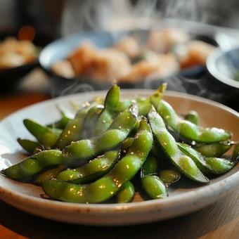 湯気が立ちのぼる茹でたての枝豆 湯気が立ちのぼる茹でたての枝豆の写真