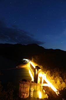 夜の金山ダム_2 夜の金山ダム_2の写真