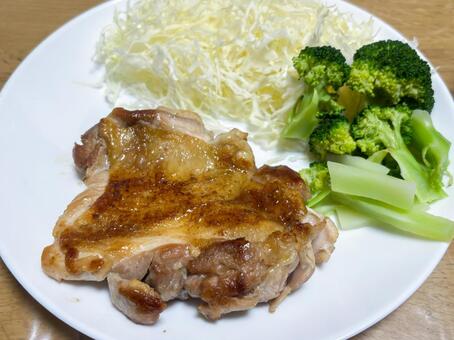 チキンステーキ チキンステーキ,チキンソテー,鶏肉の写真素材