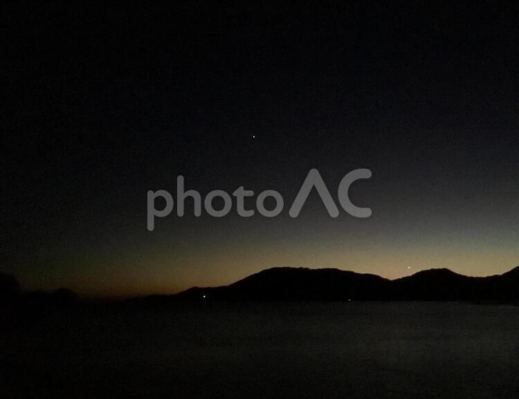 夕闇の一番星 風景,光,空の写真素材