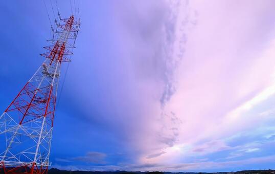 送電線鉄塔と空雲 鉄塔,空,雲の写真素材
