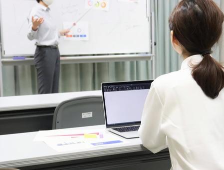 Women taking the course ② Women taking the course ②