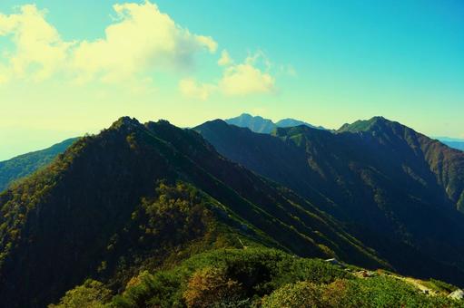 中央アルプスの山脈 中央アルプスの山脈 山,木,中央アルプスの写真素材