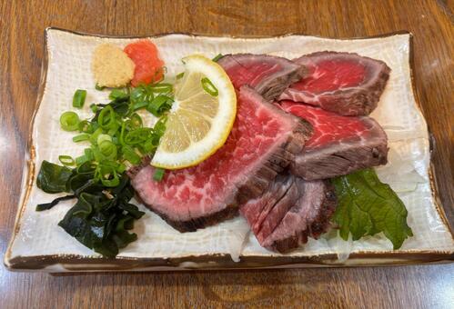 牛肉のタタキ 居酒屋,居酒屋メニュー,牛肉の写真素材