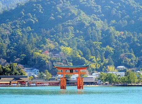 從海看到的宮島嚴島神社的Otorii, JPG 從海看到的宮島嚴島神社的Otorii, JPG