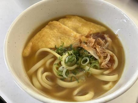 カレーうどん カレーうどん カレーうどん,お揚げ,ねぎの写真素材