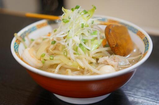 具だくさん海鮮タンメン ラーメン,タンメン,塩ラーメンの写真素材