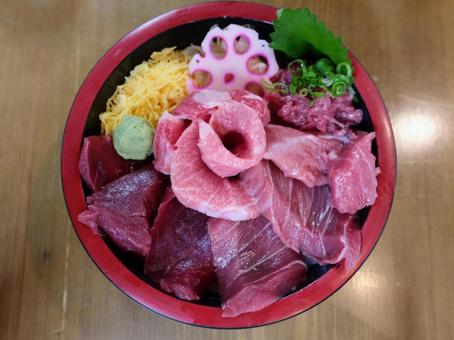 青森 まぐろ尽くし丼 青森,まぐろ尽くし丼,まぐろ丼の写真素材