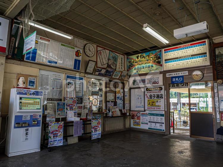 上信電鉄下仁田駅（待合室） 下仁田駅,ローカル線,私鉄の写真素材