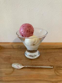 アイスクリーム アイスクリーム アイスクリーム,アイス,食べ物の写真素材