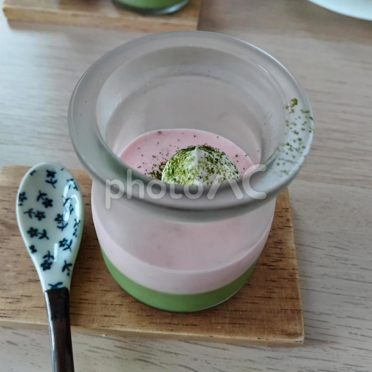いちごとムースと抹茶プリン いちご,ムース,抹茶の写真素材