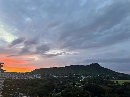 山に沈む夕日 山に沈む夕日 旅行,夏,ハワイの写真素材