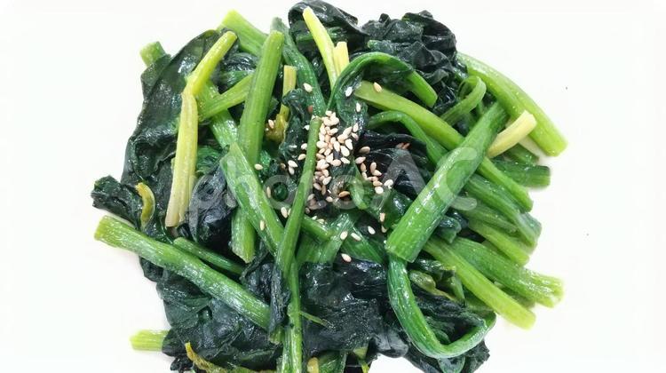 ほうれん草の炒め ほうれん草の炒め,塩コショウ,ほうれん草の写真素材