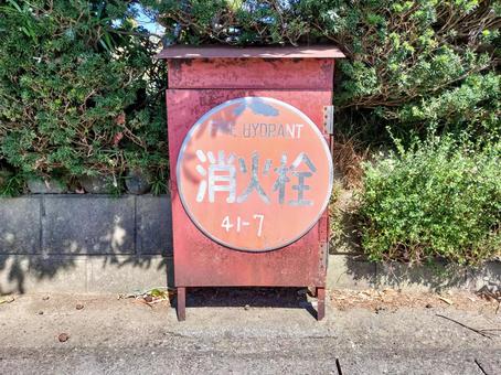 古ぼけた消火栓 古ぼけた消火栓 消火栓,防災,火災の写真素材
