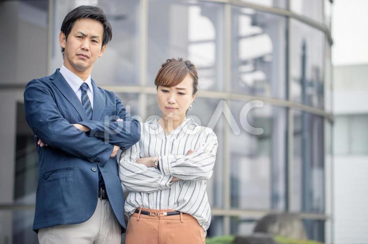 不満げな会社員 不満,困る,悩むの写真素材