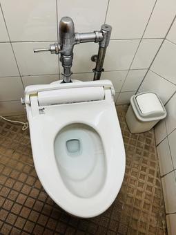 公衆トイレ トイレ,便座,お手洗いの写真素材