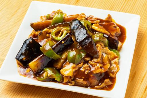 お皿いっぱいの麻婆茄子2 お皿いっぱいの麻婆茄子2 麻婆茄子,マーボー茄子,麻婆の写真素材