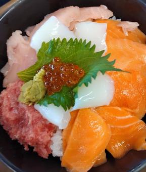 海鮮丼 海鮮丼の写真