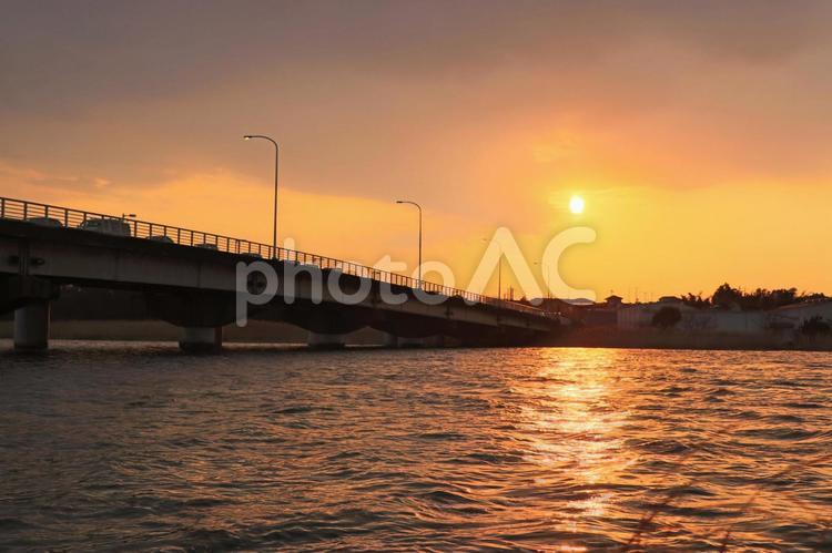 落日 夕日,夕焼け,夕暮れの写真素材