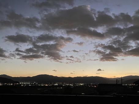 秋の夕日の写真