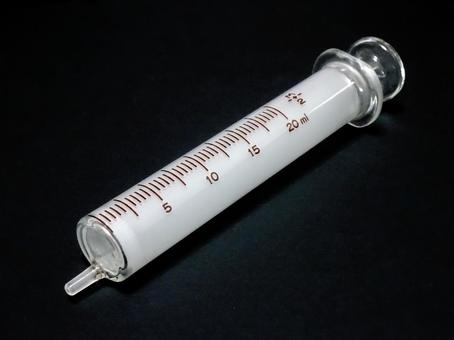 ガラスの注射器 ガラスの注射器 注射器,ガラス,医療器具の写真素材