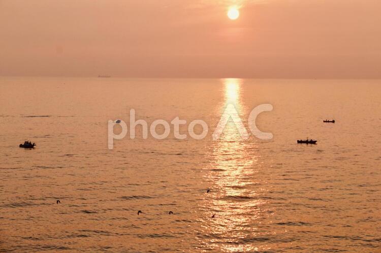 夕陽（日御碕） 夕陽,夕日,夕暮の写真素材