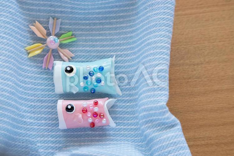 小さなこいのぼりの飾り こいのぼり,こどもの日,手作りの写真素材