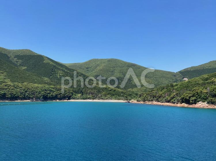 青い海と青い空の島_1 島,青い海,青い空の写真素材