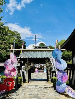 花笠と神社 福島県,いわき市,飯野八幡神社の写真素材