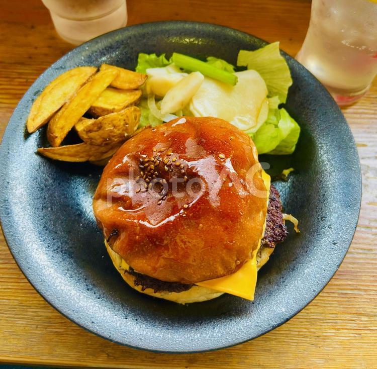 ハンバーガー ハンバーガー,牛肉,パテの写真素材