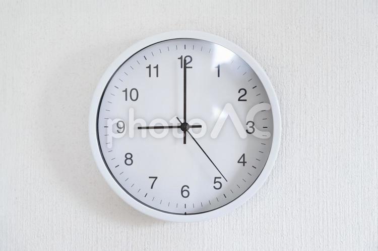 掛け時計　時間イメージ 掛け時計,時計,時間の写真素材