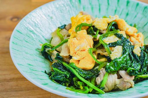 豚肉とほうれん草炒め ほうれん草,豚肉,卵の写真素材