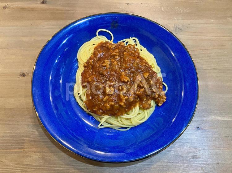 今日の夕食　ミートソースパスタ２ 夕食,ミートソーススパゲティ,青皿の写真素材