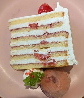 ショートケーキプレート ショートケーキプレート 食べ物,ショートケーキ,シャーベットの写真素材