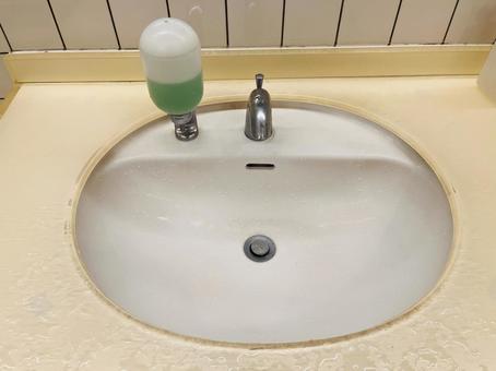 洗面台 洗面台,手洗い,水道の写真素材