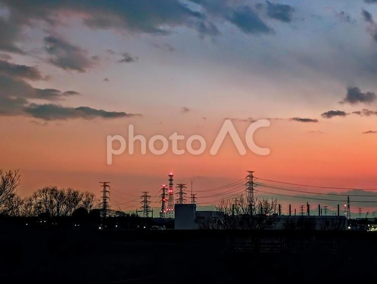 土手の夕焼け 土手,夕焼け,夕日の写真素材