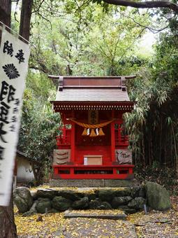 羽豆神社境内の八幡社(愛知県) 羽豆神社境内の八幡社(愛知県)の写真