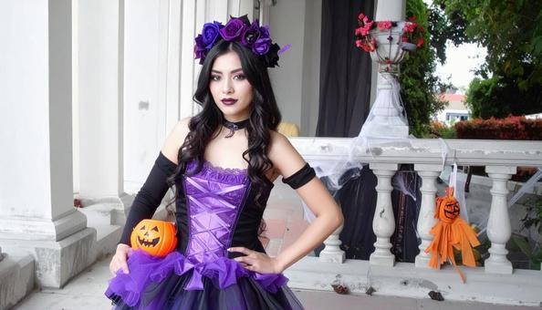 ハロウィン仮装 魔女に扮する女性 ハロウィン仮装 魔女に扮する女性の写真