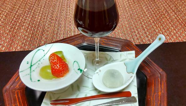 食後のデザート 食後のデザート デザート,おやつ,ワインの写真素材