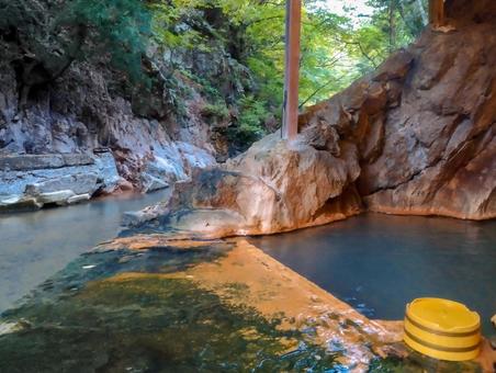 川岸露天風呂の岩肌 川岸露天風呂,旅館,渓流の写真素材