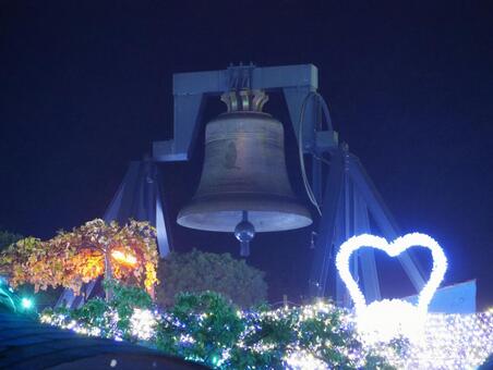 A huge bell, घंटी, रात दृश्य, रोशनी, JPG