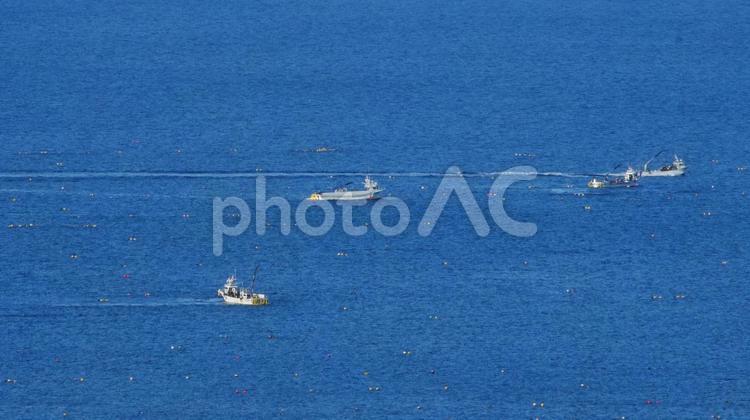船と海 海,海面,青の写真素材