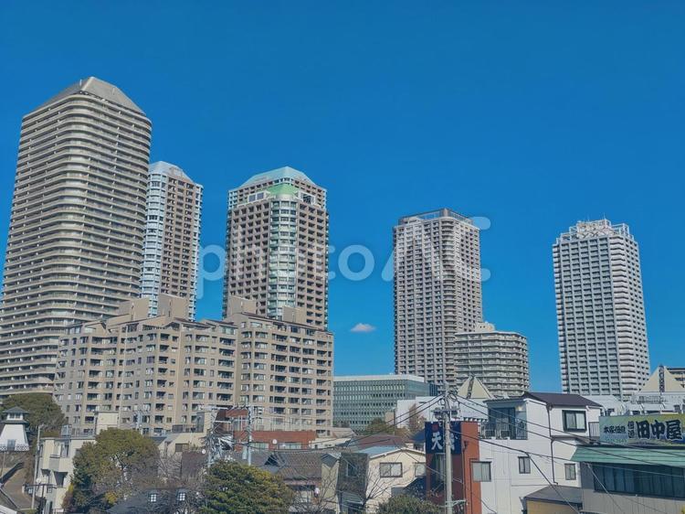 タワーマンションのある都市風景 タワーマンション,マンション,タワマンの写真素材