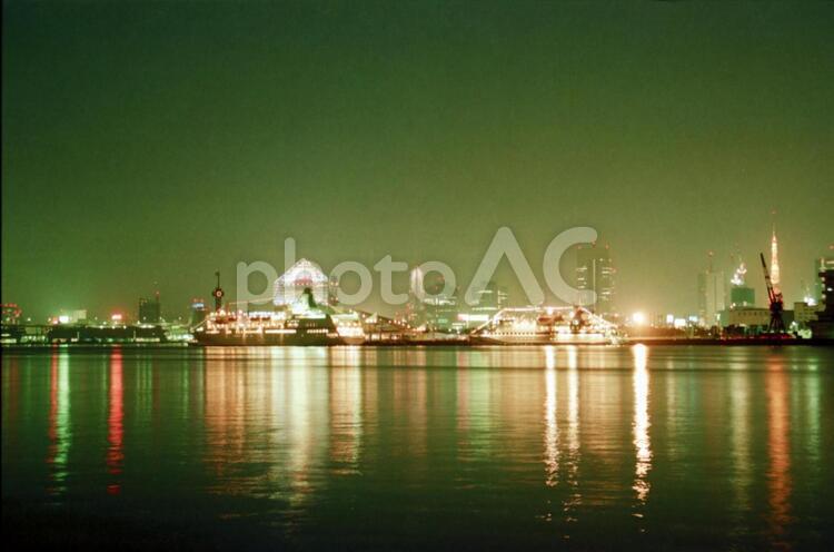 ウォーターフロントの夜景 東京湾,夜景,有明の写真素材
