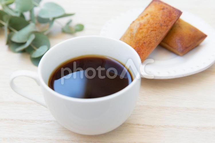 コーヒーとフィナンシェ コーヒータイム,コーヒー,珈琲の写真素材