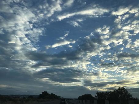 夕方の空 空,お日さま,お日様の写真素材